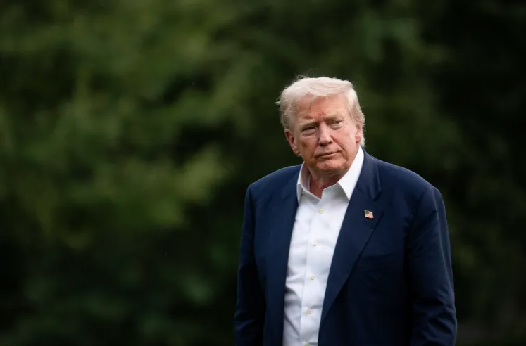 Trump's Approval Falls to 40% Amid Economic and Im