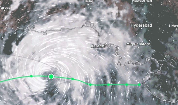 Cyclone Asna Veers Away from Pakistan's Coastline,